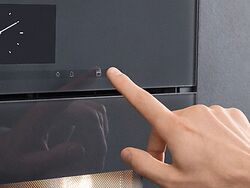 Bloch & Müller Miele Backofen Herd Touch2Open